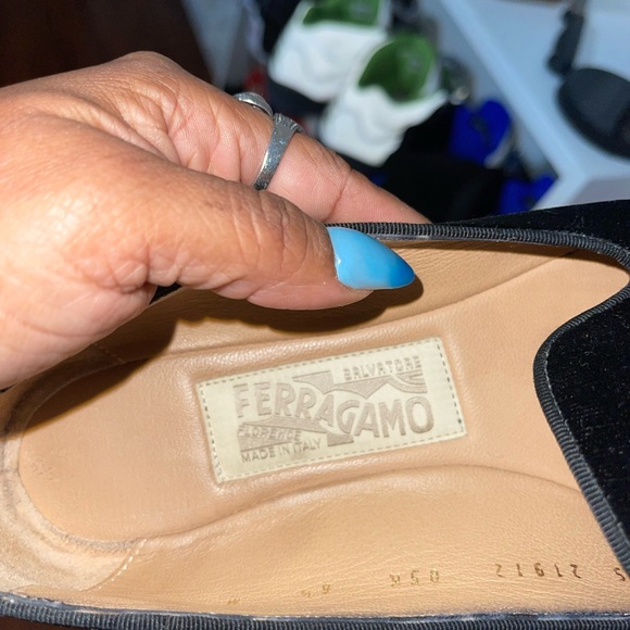 Velour Ferragamo Flat shoes - Picture 2 of 9